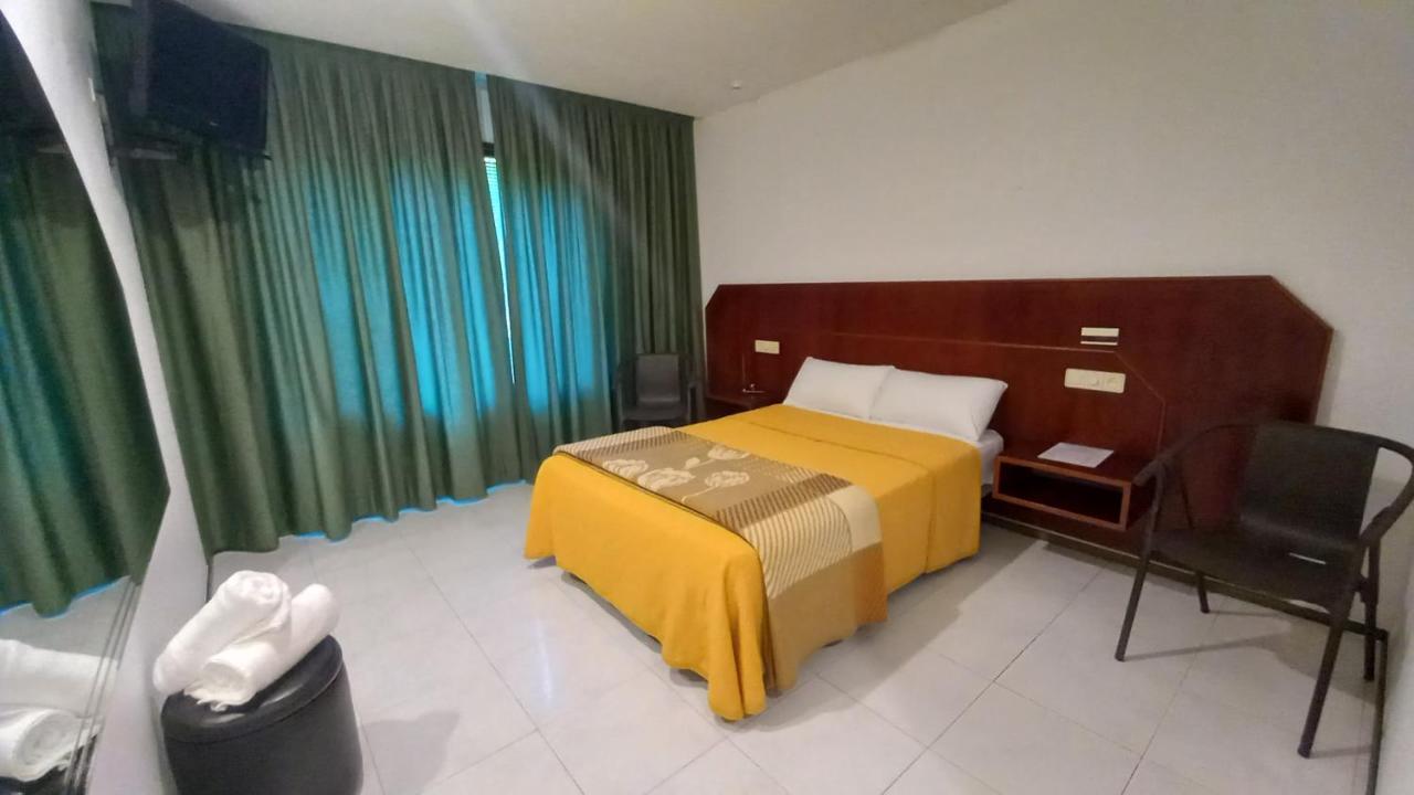 Motel Montecarlo Teo Exterior photo